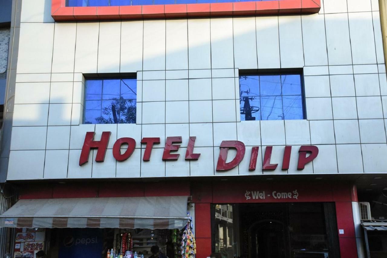 Hotel Dilip Индор Екстериор снимка